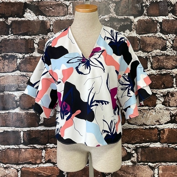 Halogen Blouse Women's XS Extra Small White Blue Pink Floral Short Sleeve Top - Picture 5 of 14